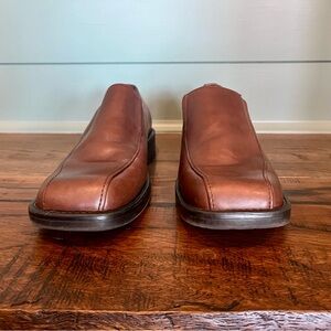 Men's size 9, Brown Leather Slip-On Shoes